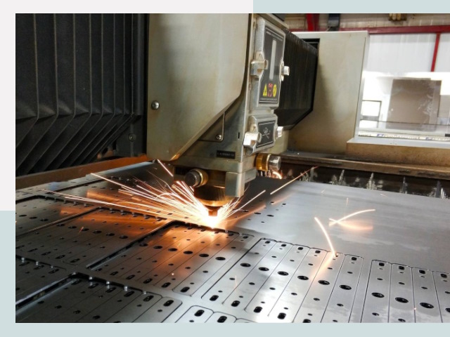 Лазерная резка металла в Куйбышеве от 622 руб.
